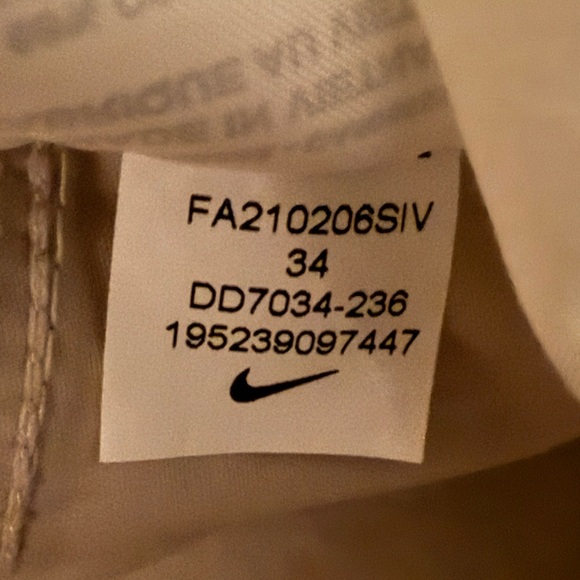 Nike Sportswear Woven Unlined Utility Pants Men Size 34 Limestone DD7034-236 - Picture 5 of 5